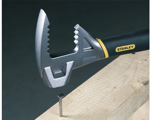 Stanley Logo neben einem Nagelheber der einen Nagel aus einem Holzbrett zieht