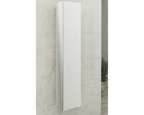 Weisser Bad-Hochschrank an der Wand montiert