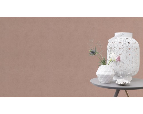 Dekorative Szene mit Laterne, Vase und Tisch