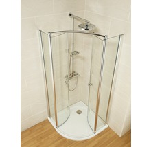 Eckdusche mit Glaswänden und Duscharmatur