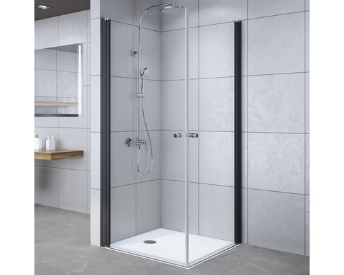 Eckeinstieg mit Drehtür BREUER Elana 100 x 100 cm Profil schwarz Klarglas Türanschlag links Türanschlag rechts Puffergriff Begehbare Duschkabine mit schwarzen Profilen und Brausegarnitur im Badezimmer