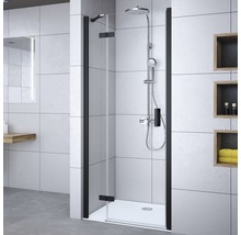Salle de bains avec cabine de douche à cadre noir et ensemble de douche
