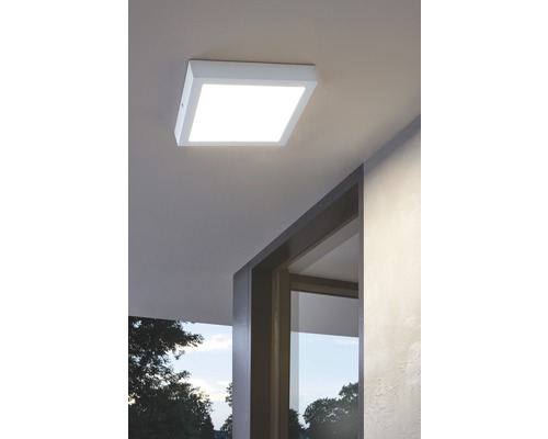 Plafonnier carré monté au plafond