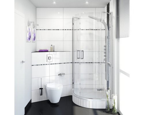 Salle de bains moderne avec douche, toilettes et carreaux blancs