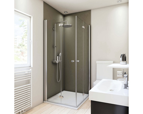 Modernes Badezimmer mit Duschkabine, Waschbecken und Toilette