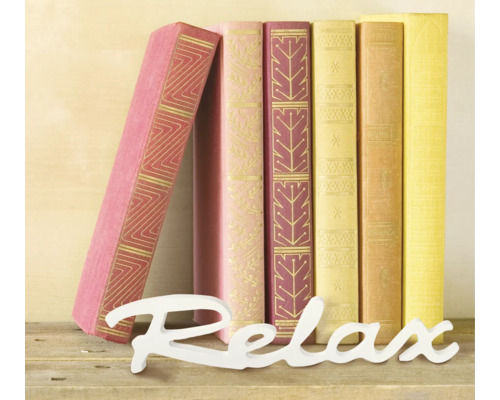 Série de livres décoratifs avec l''inscription Relax pour une ambiance détendue