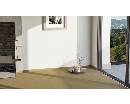 Pièce lumineuse avec plancher en bois, espace barbecue et vue sur la verdure