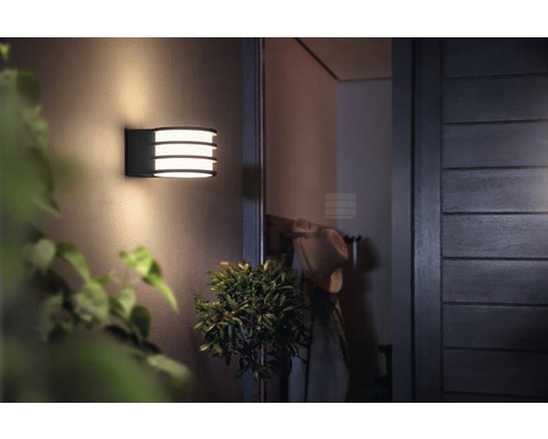 Wandleuchte für den Aussenbereich an Hauswand
