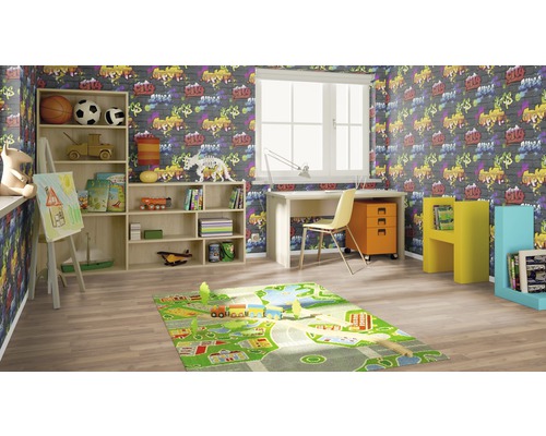 Chambre d''enfant avec étagère, bureau, chaise et tapis de jeu