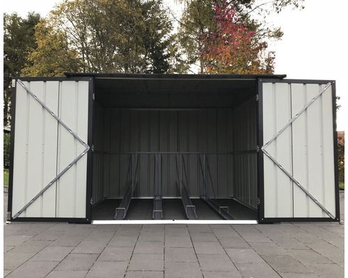 Garage à vélos métallique ouverte avec range-vélos.