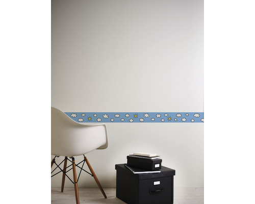 Wandgestaltung mit Bordüre mit Wolken- und Sonnenmotiv im Kinderzimmer