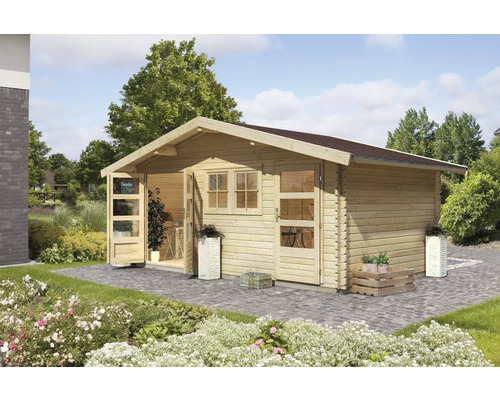 Holzgartenhaus mit Fenstern und Türen im Garten