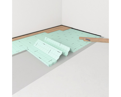 Pièce avec sous-couche isolante et sol stratifié