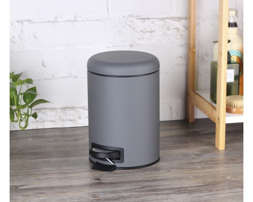 Poubelle à pédale grise pour la salle de bain