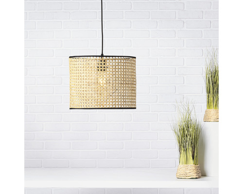 Suspension en rotin avec câble noir