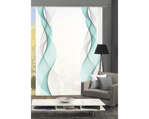 Dekorative Schiebegardine mit abstraktem Wellenmuster im Wohnzimmer
