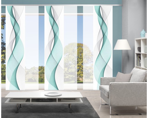 Salon avec panneaux japonais à motif ondulé devant la fenêtre