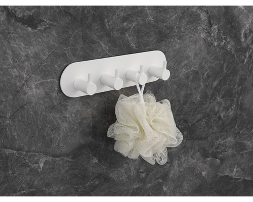 Patère murale blanche avec éponge de bain pour le rangement dans la salle de bain