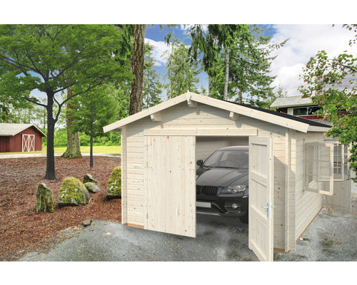 Garage simple Palmako Roger 19.0 m² avec portail en bois 360x550 cm naturel Garage en bois avec porte coulissante ouverte et voiture garée à l''extérieur.