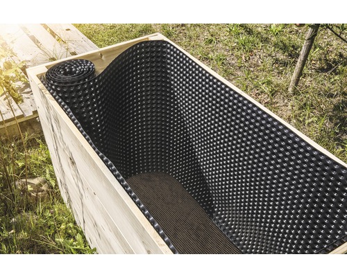 Jardinière surélevée recouverte d''un film à bulles