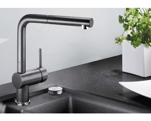 Robinet de cuisine avec douchette extractible et logo Blancco