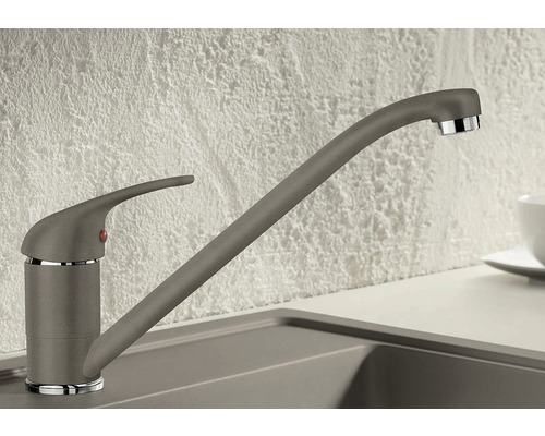 Robinet de cuisine en métal avec bec haut