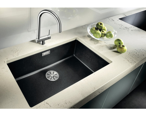 Évier avec robinet et pomme