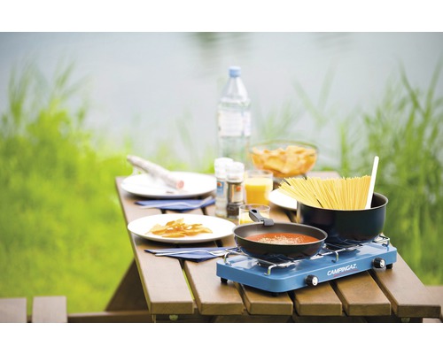 Table de camping avec réchaud de camping, casserole et poêle à frire