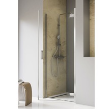 Douche à l''italienne avec robinetterie de douche et caniveau d''évacuation
