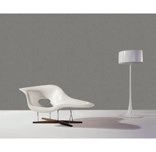 Scène avec un fauteuil et un lampadaire
