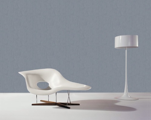 Scène avec fauteuil lounge blanc et lampadaire