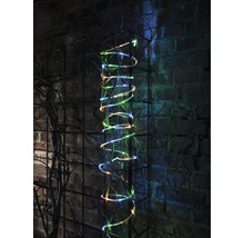Guirlande lumineuse décorative fixée en spirale à un mur.