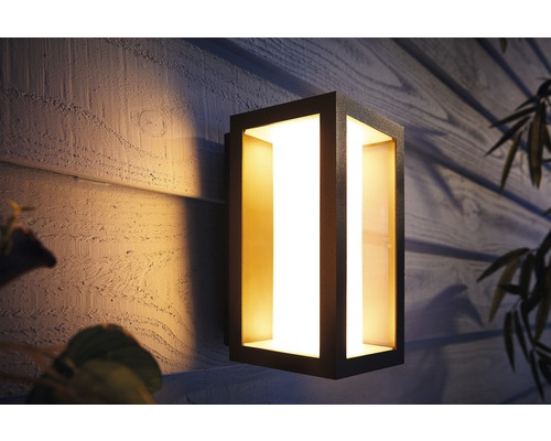 Applique murale d''extérieur carrée en métal avec lumière