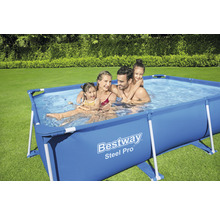 Piscine tubulaire Bestway Steel Pro avec famille dans le jardin