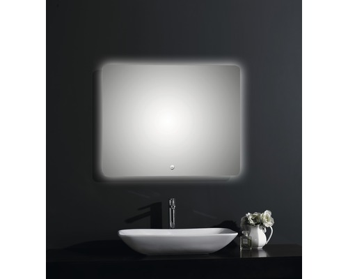 Beleuchteter rechteckiger Spiegel über einem Aufsatzwaschbecken im Badezimmer.