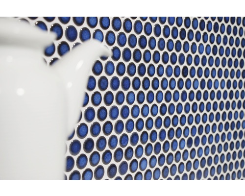 Gros plan de carreaux de mosaïque bleus