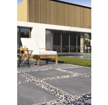 Extérieur avec dalles de terrasse et chaise longue