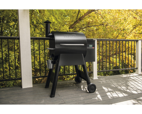 Traeger Pelletgrill auf einer Terrasse