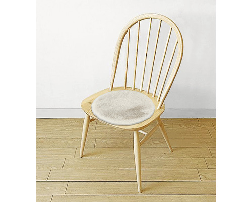 Chaise en bois avec coussin d''assise rond