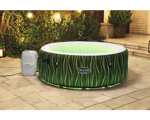 Jacuzzi gonflable Lay-Z-Spa avec pompe dans le jardin