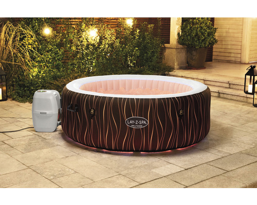 Jacuzzi gonflable Lay-Z-Spa Hollywood avec pompe dans le jardin