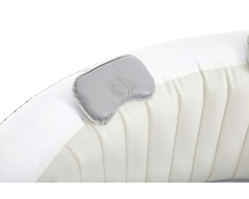 Gros plan d''un bain à remous avec appuie-tête