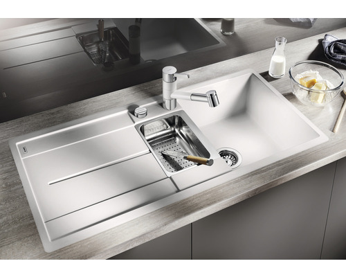 Évier de cuisine avec égouttoir, évier et robinet