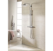 Badezimmer mit Duscharmatur und Brause