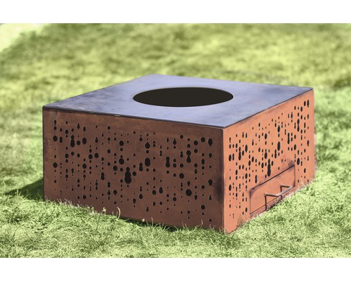 Foyer carré en métal avec motif perforé