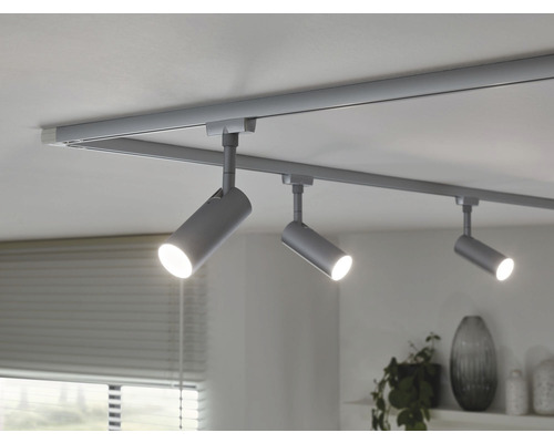 Deckenschiene mit drei Strahlern