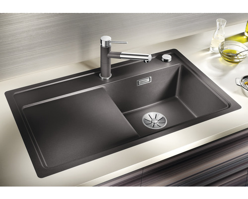 Évier en matériau composite avec égouttoir et mitigeur