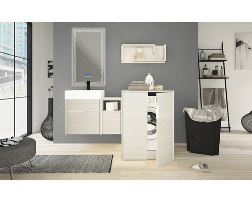 Salle de bains moderne avec meuble-lavabo, miroir éclairé, étagère, machine à laver et panier à linge.