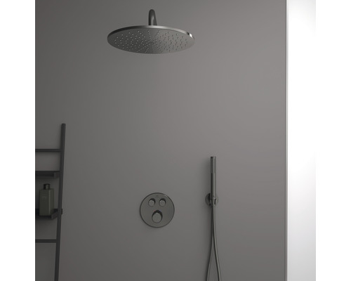 Dusche mit Kopfbrause, Handbrause und Thermostat