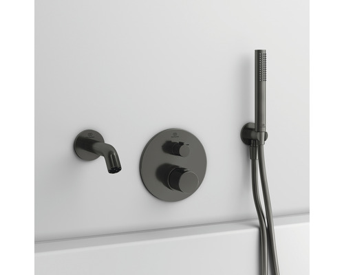 Robinet de bain dissimulé avec douchette